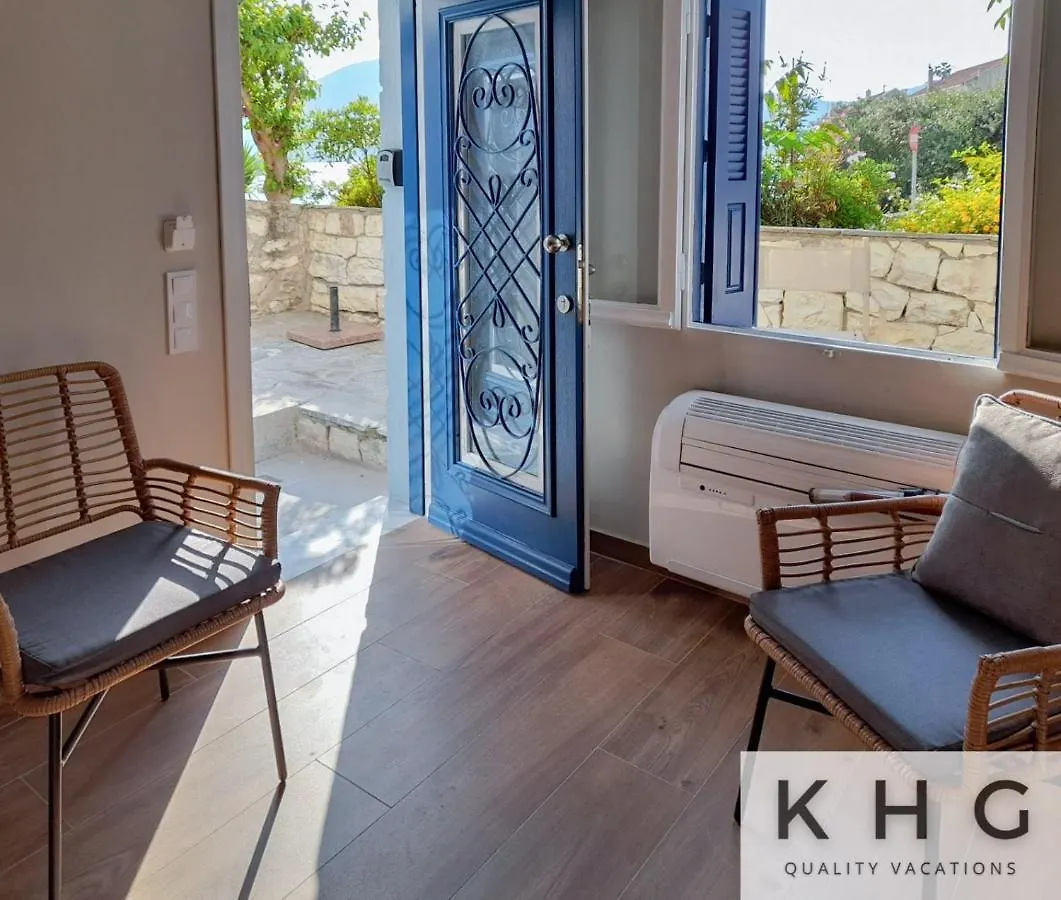 Seaside Ground Floor Elegant Suite In Fiskardo! 20 Steps From Zavalata Beach! 0*, Fiskardo Greece
